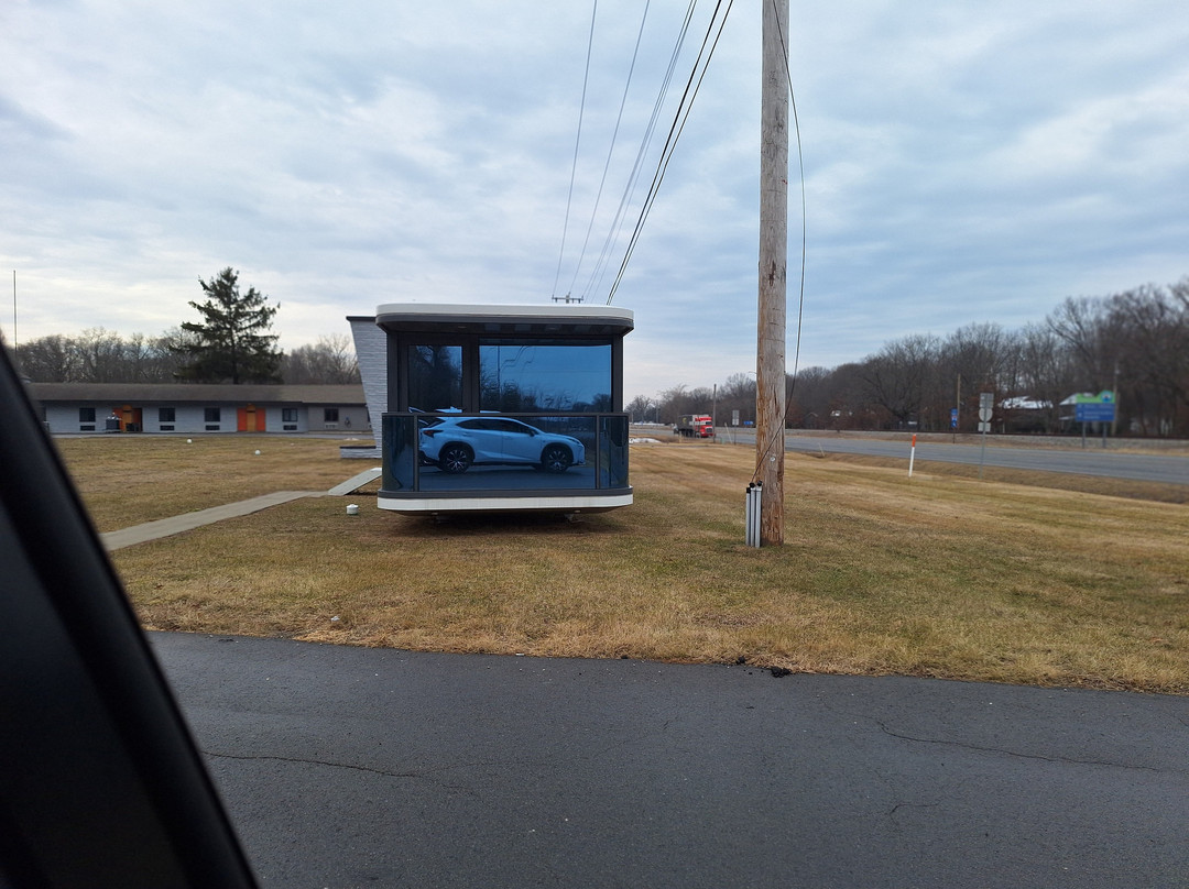 4411 Inn & Suites主图