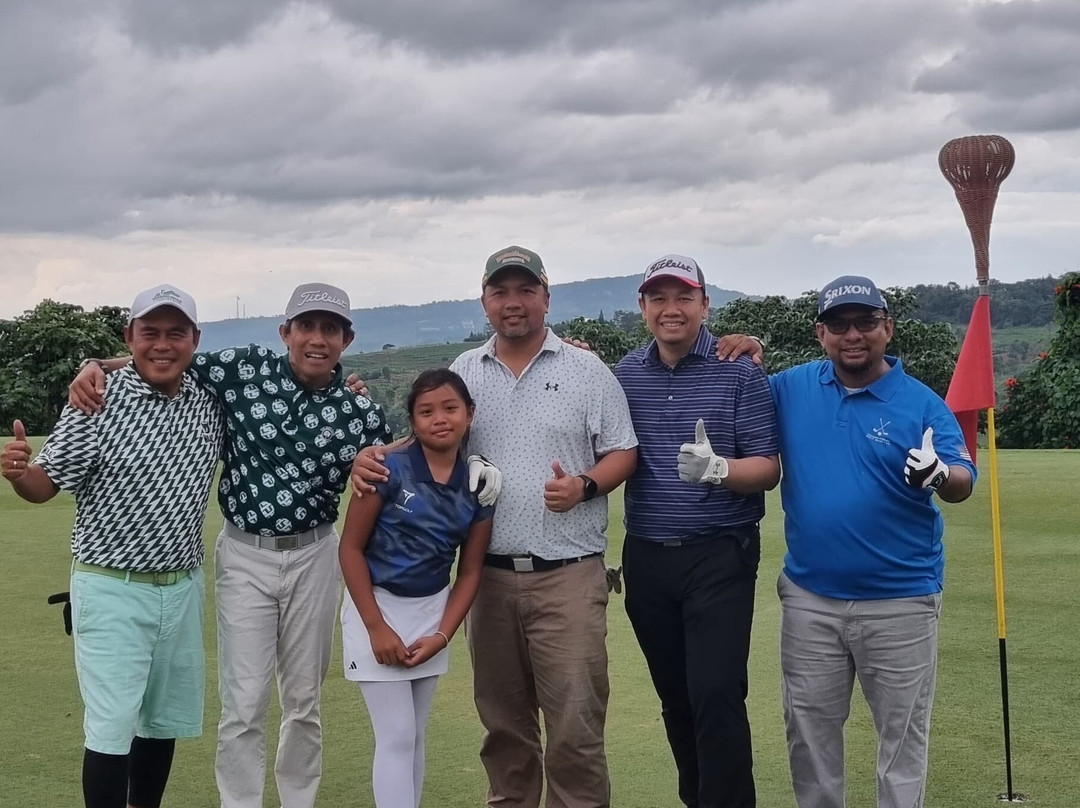 Gunung Geulis Country Club景点图片