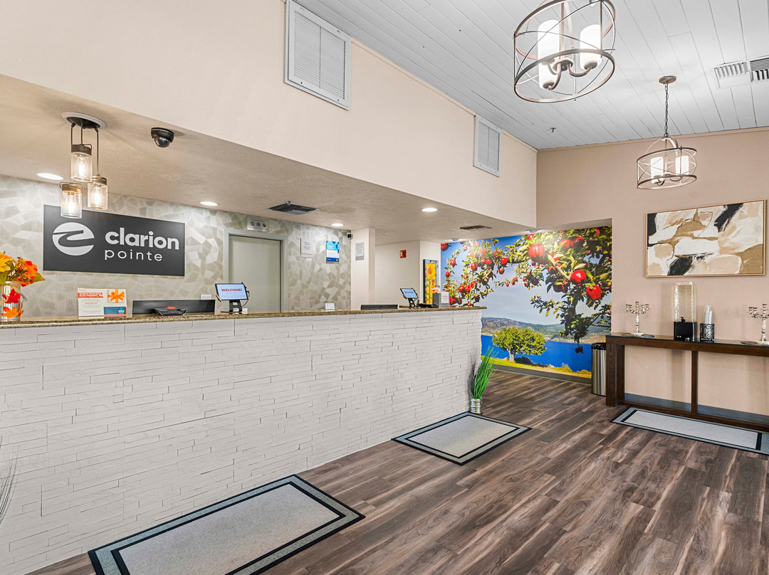 Clarion Pointe Wenatchee