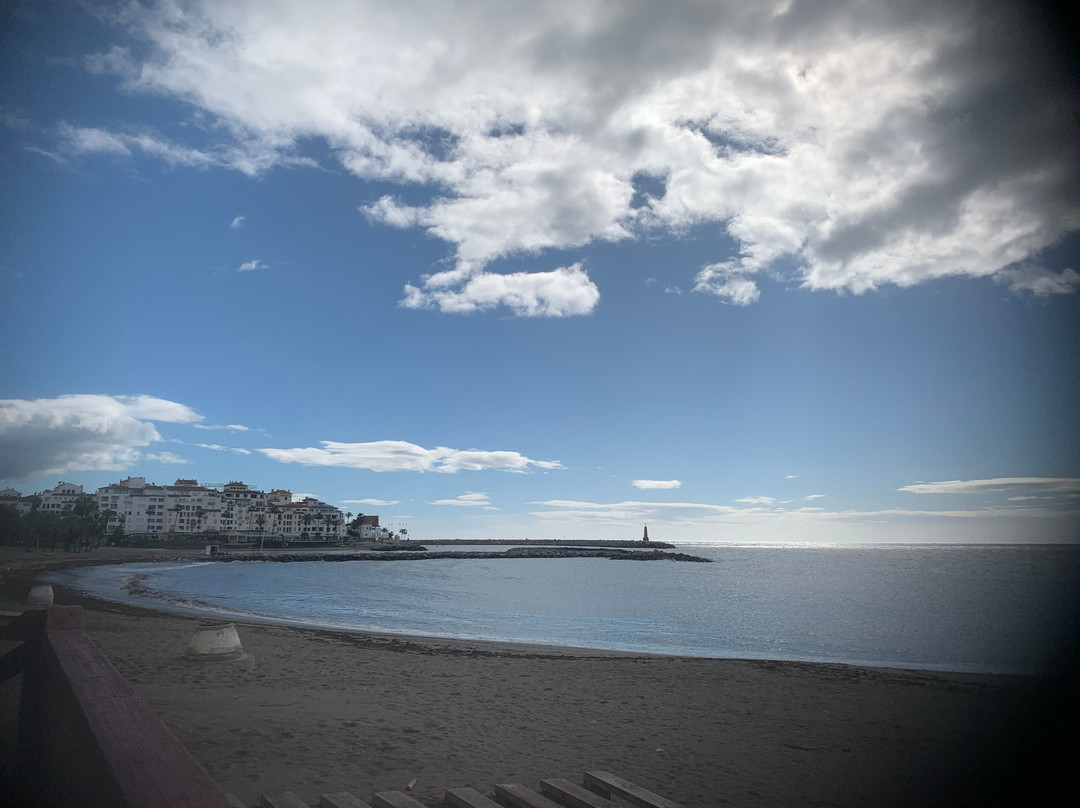 Playa del Duque-巴努斯港必去景点