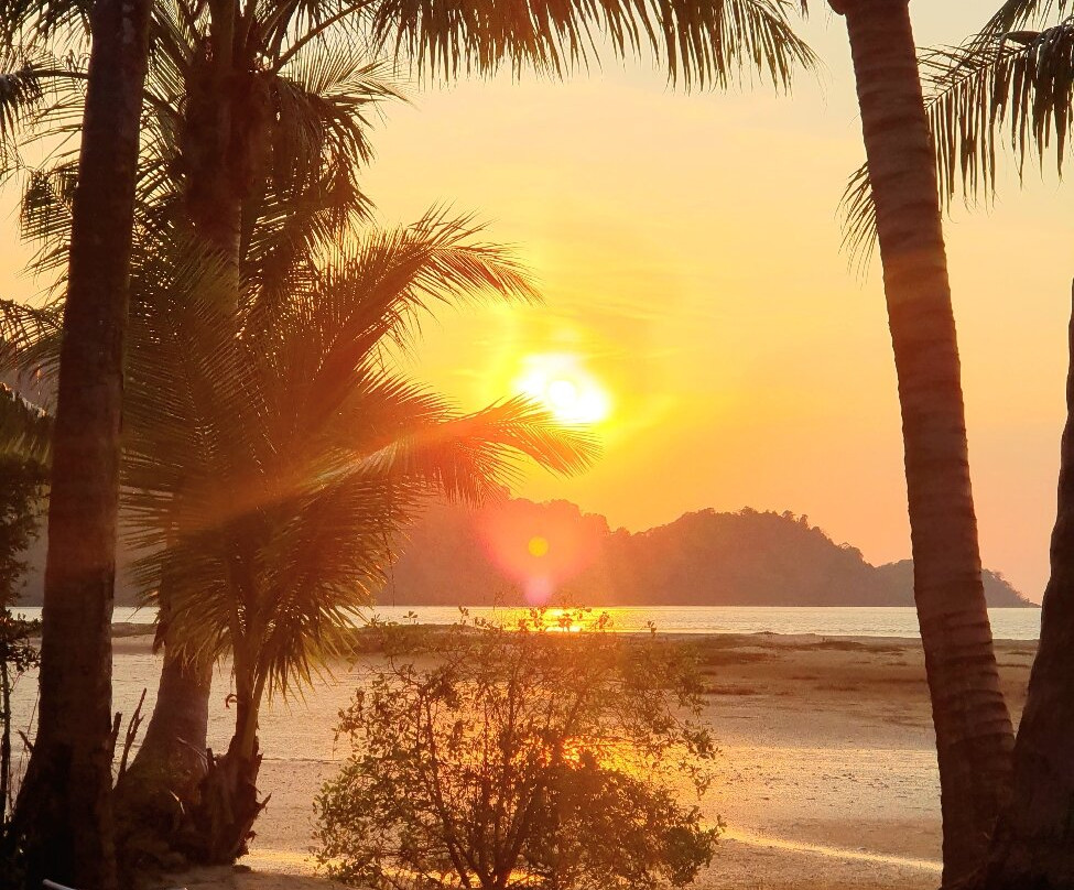 Shambhala Beach Bar-象岛必去景点