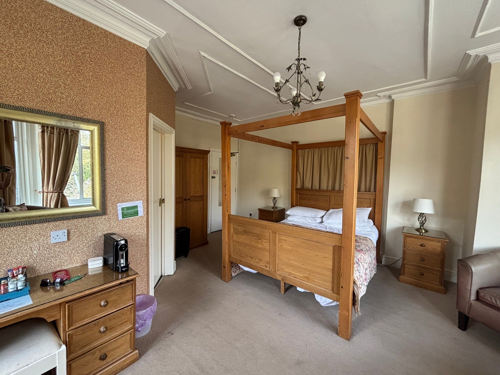 Glan Aber Hotel & Bunkhouse-官方