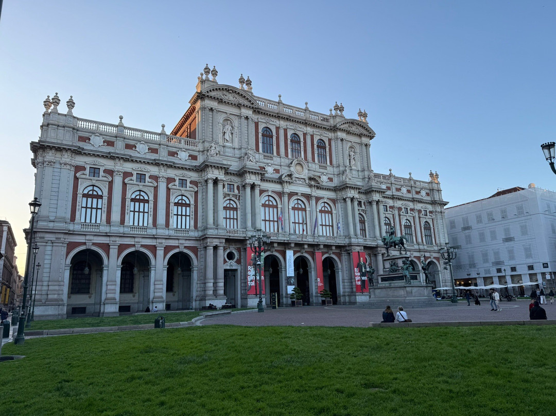Piazza Carlo Alberto-都灵必去景点