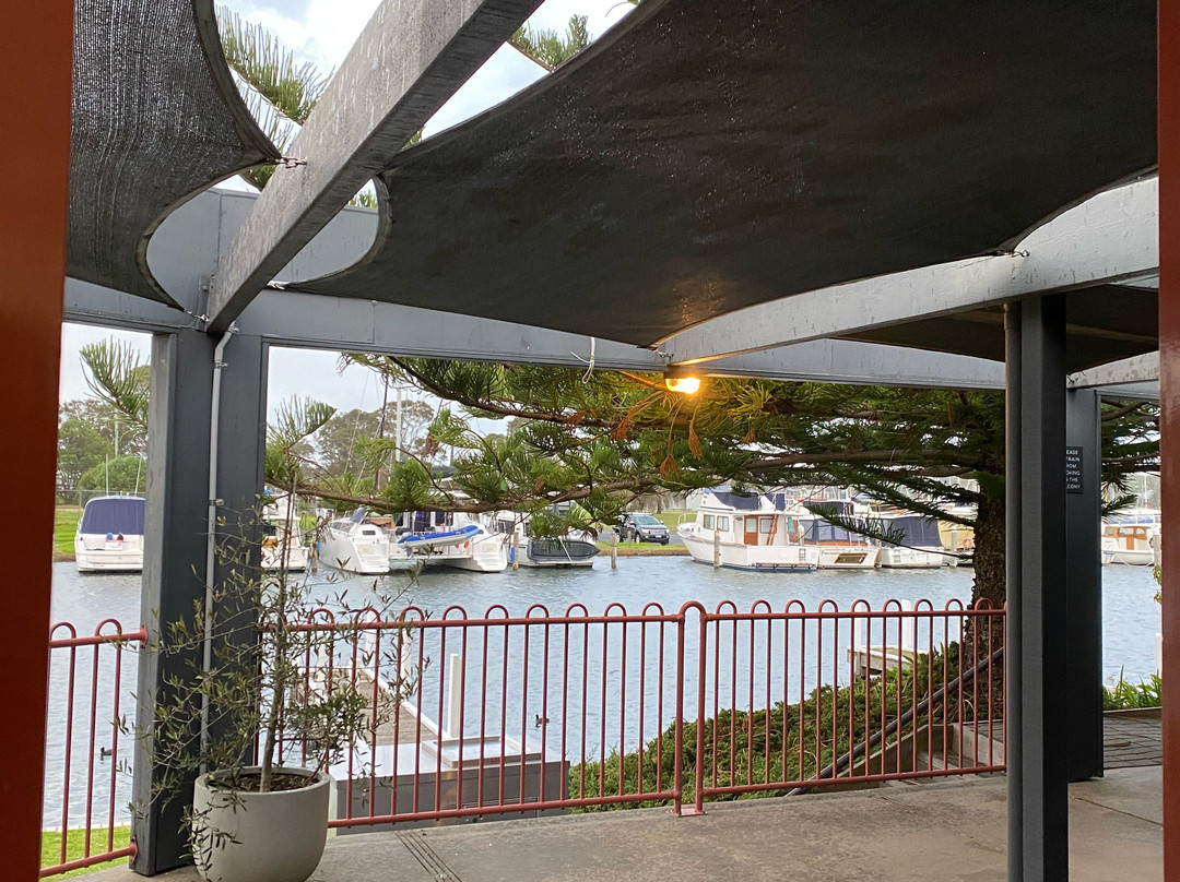 Mariners Cove Motel & Apartments主图