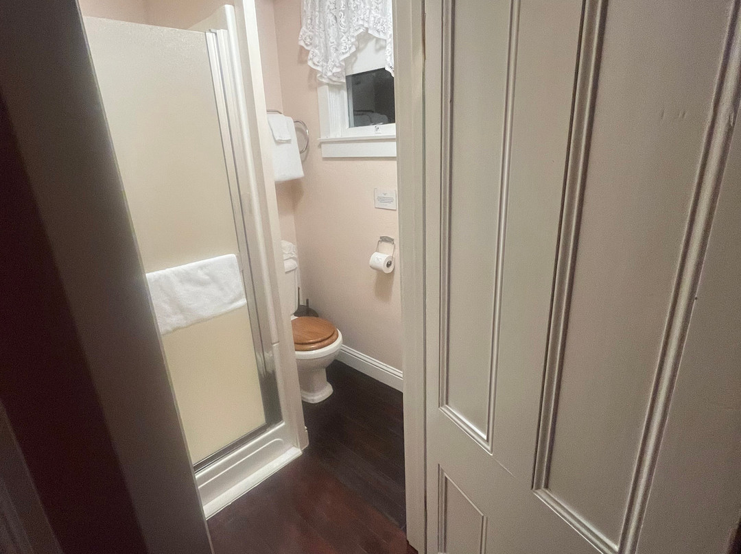 Weaverville Hotel主图