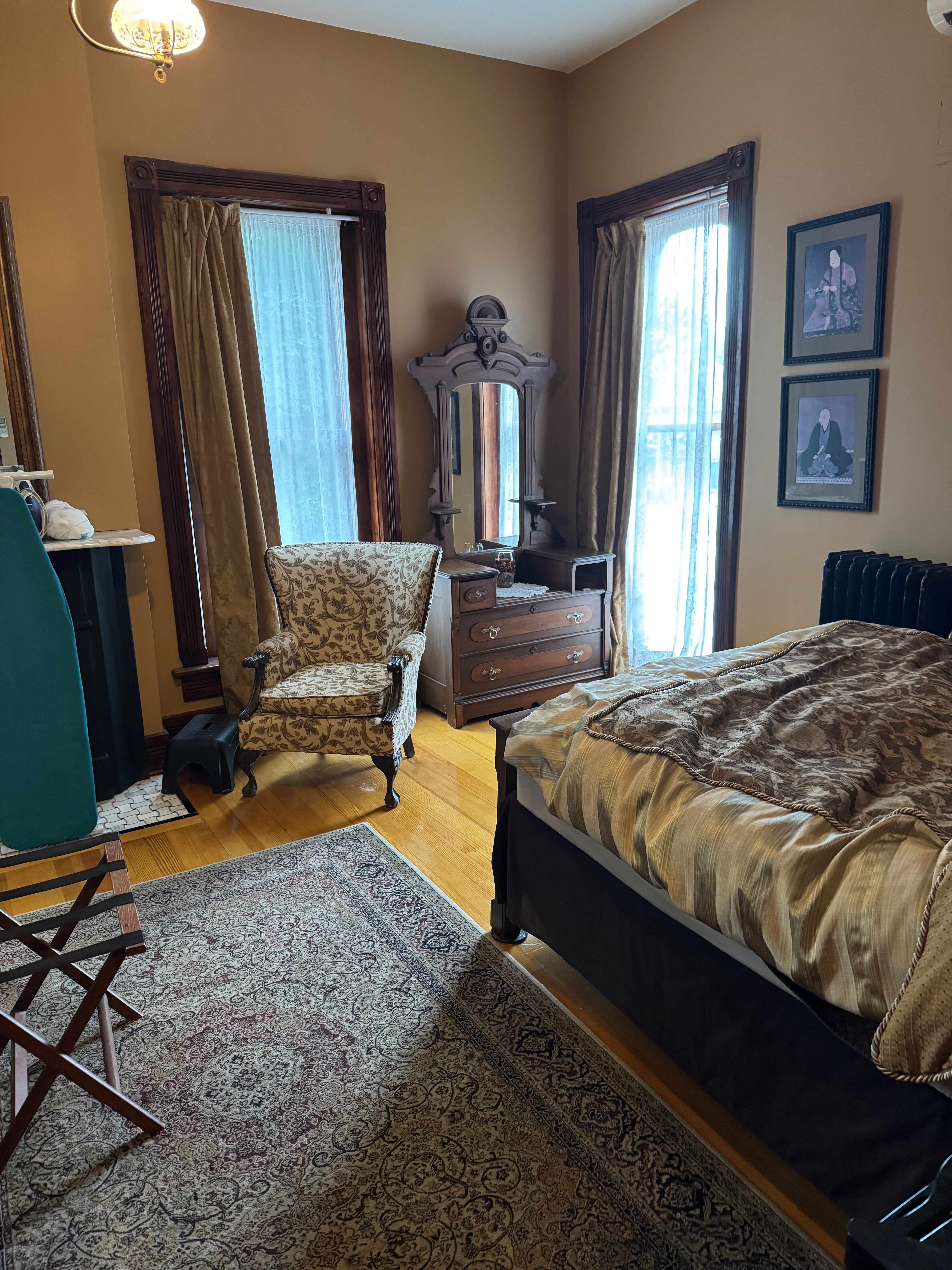 Whiskey Mansion Bed & Breakfast-官方