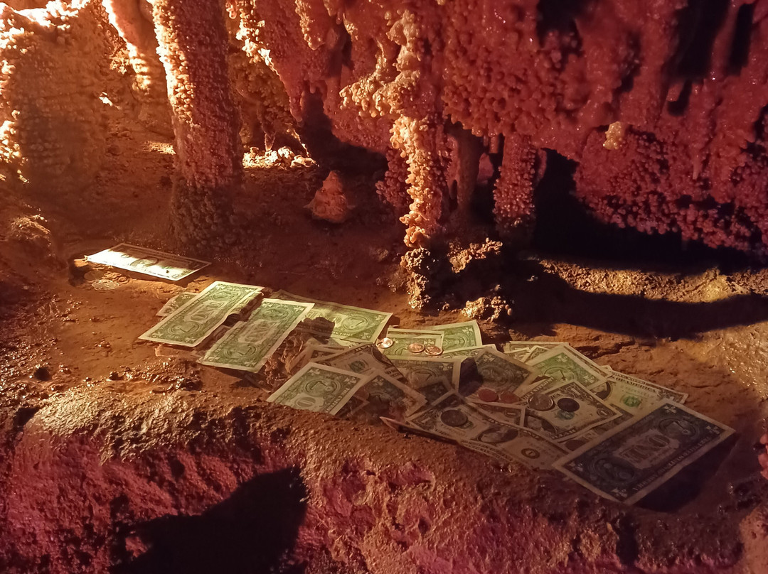 Coral Caverns-Manns Choice必去景点