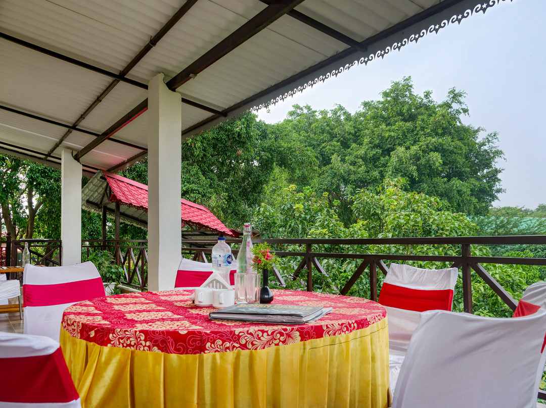 Karans Corbett Motel and Restaurant主图