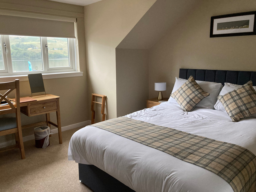The Clachan Hotel, Lochearnhead主图