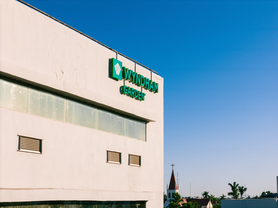 Plaza Inn Hotel主图