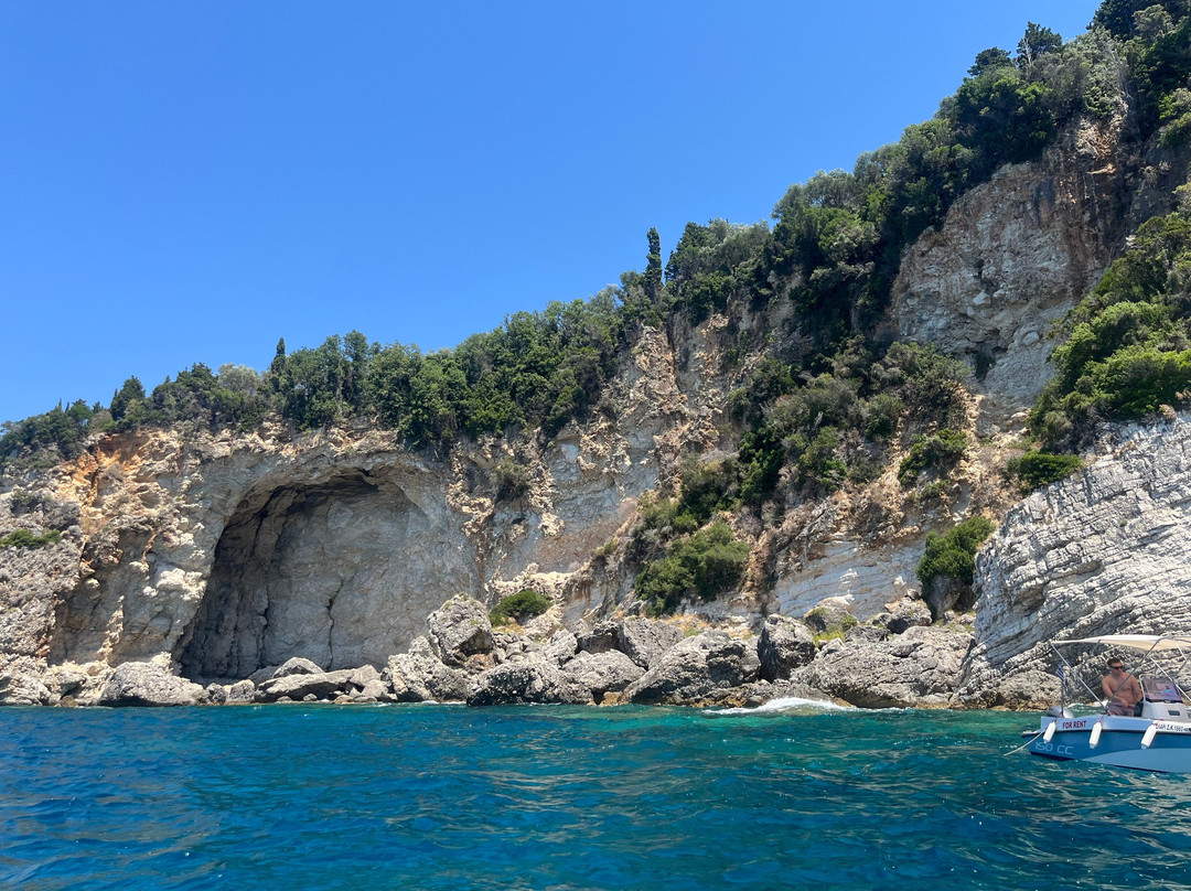 Michalas Boat Rental-Paleokastritsa必去景点