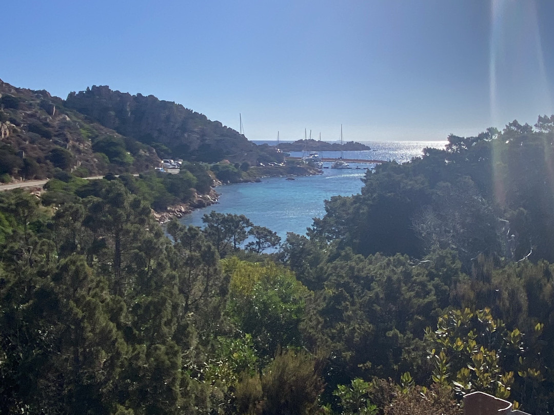 Cala Lunga Di Porto Massimo-拉马达莱娜必去景点