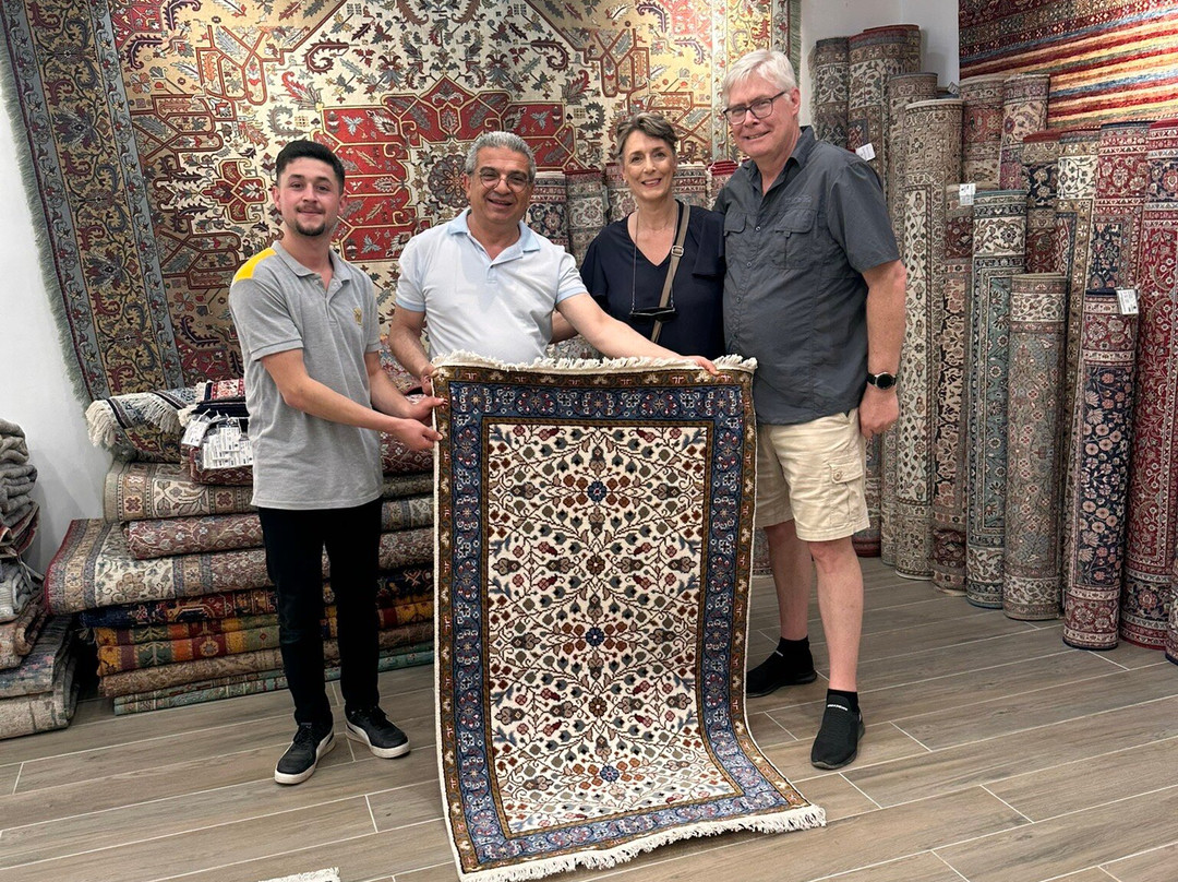 Purple Jewellery And Rug-塞尔丘克必去景点