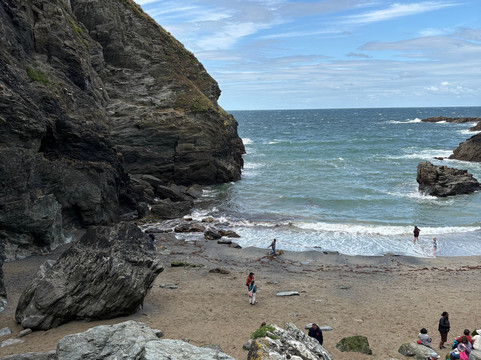 Merlin's Cave-Tintagel必去景点