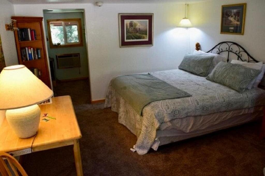 Reflections Inn主图