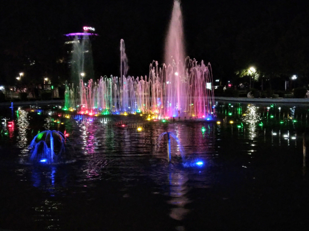 Skanderbeg Square-地拉那必去景点