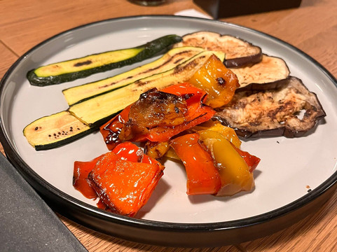 Ur-Bun Gallo Burger Lab