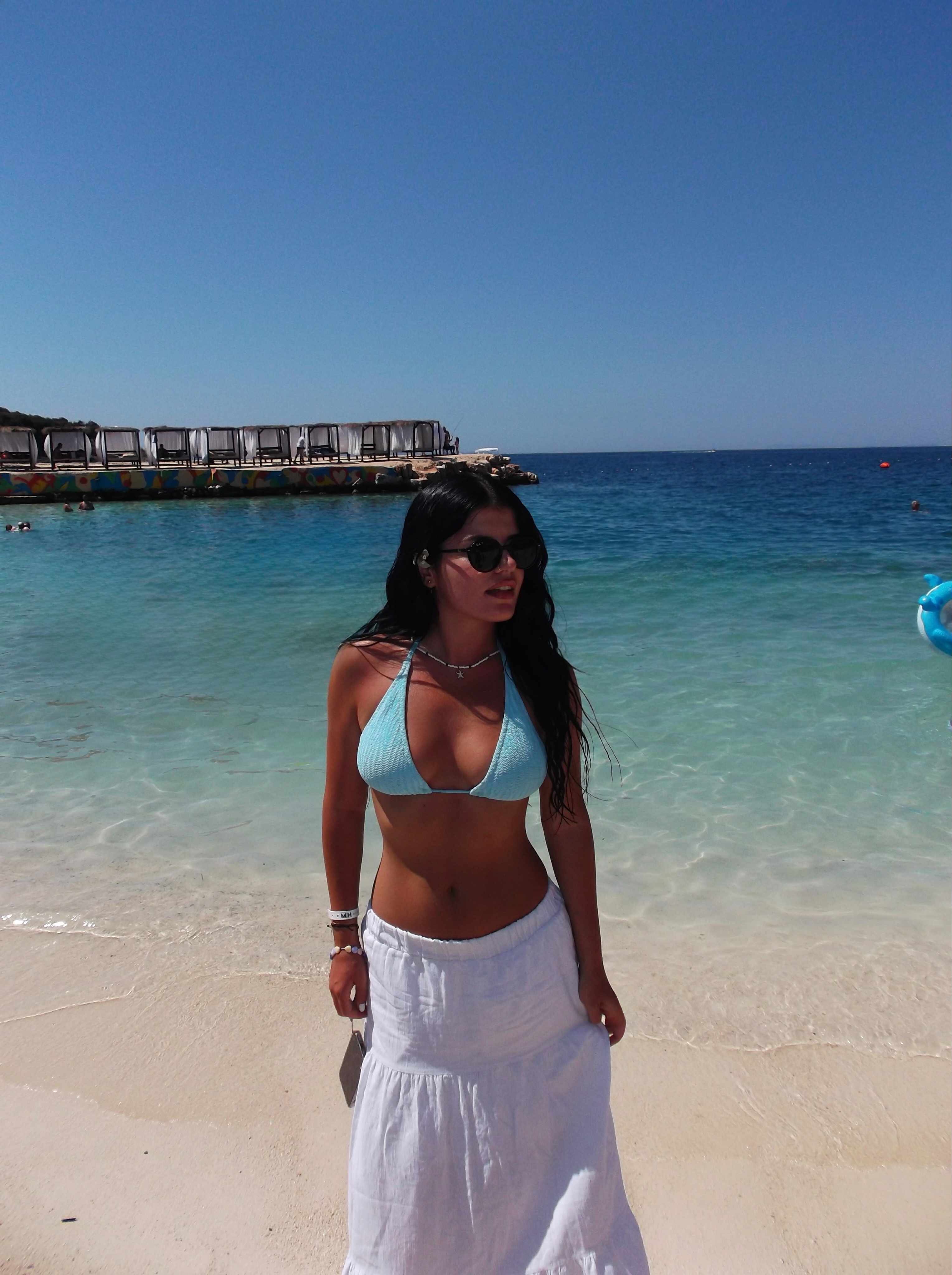 Hotel Mucobega-泳池