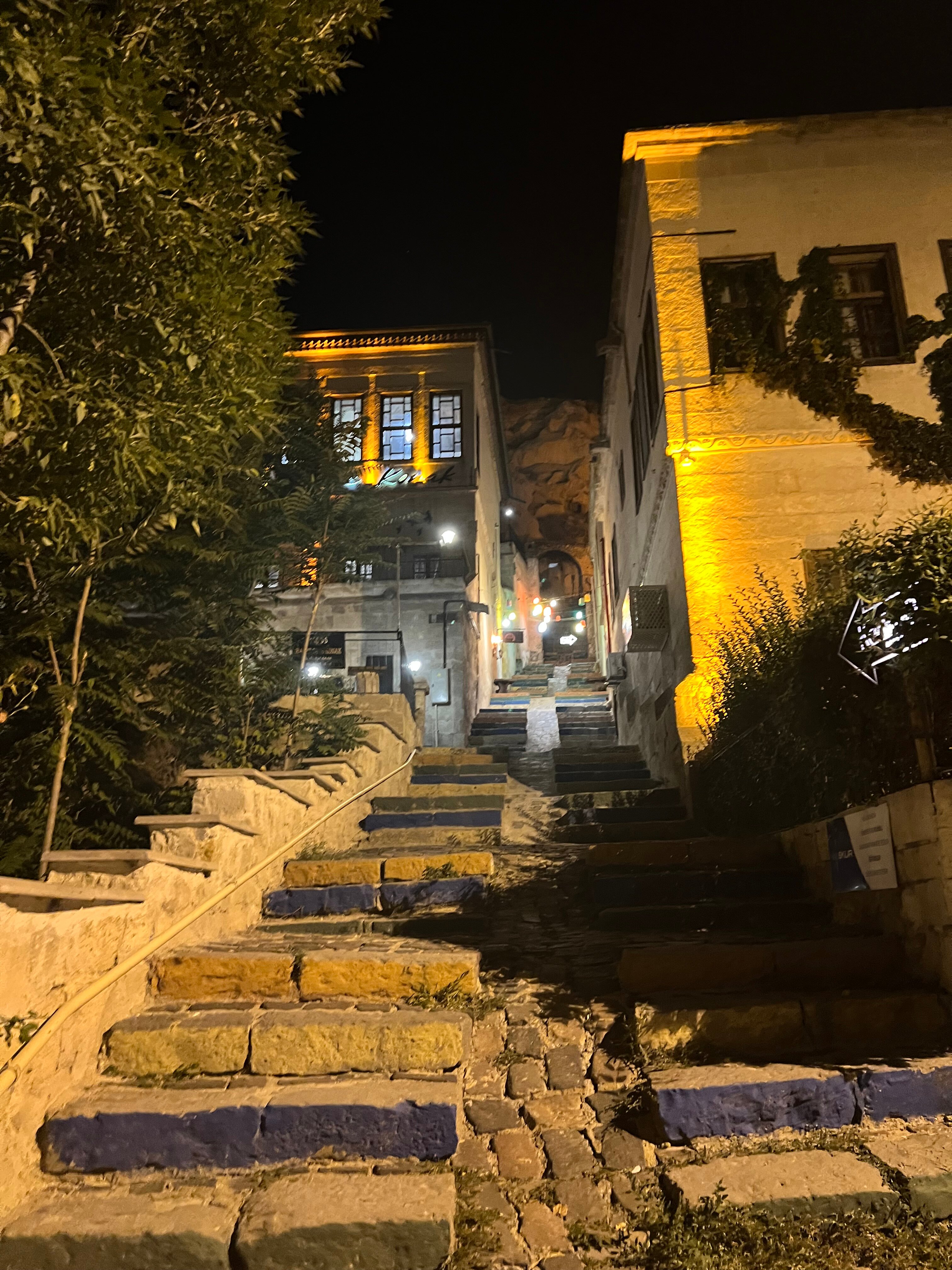 Has Cave Konak-官方