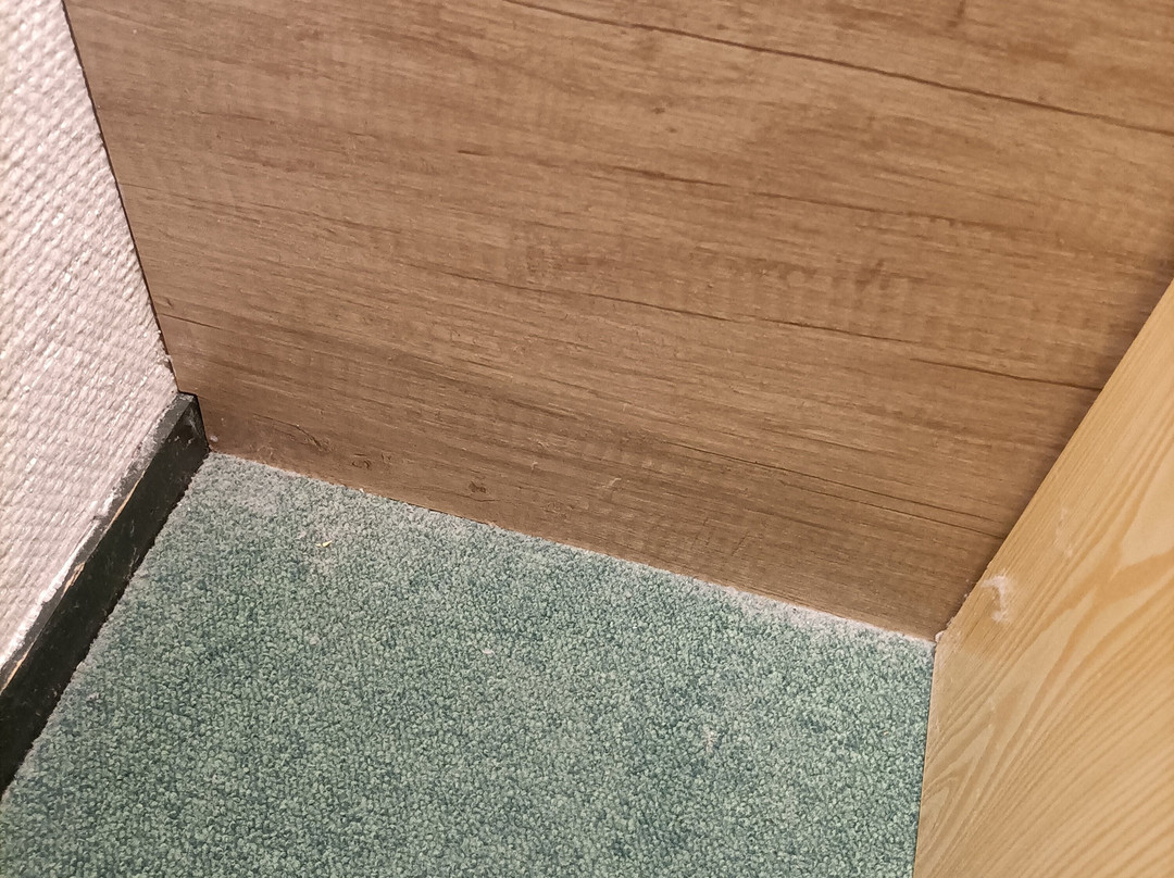 蒙维尔侬酒店主图