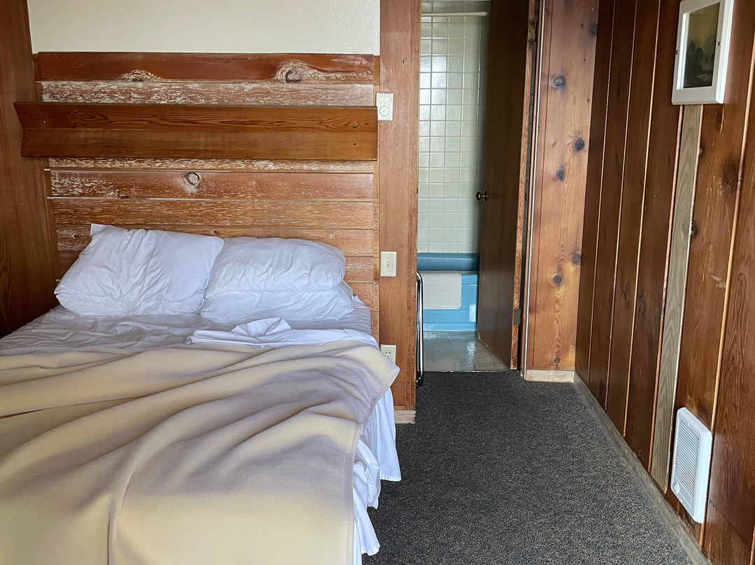 日落海滨旅馆主图