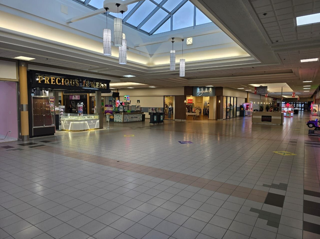 Victoria Square Shopping Centre-里贾纳必去景点