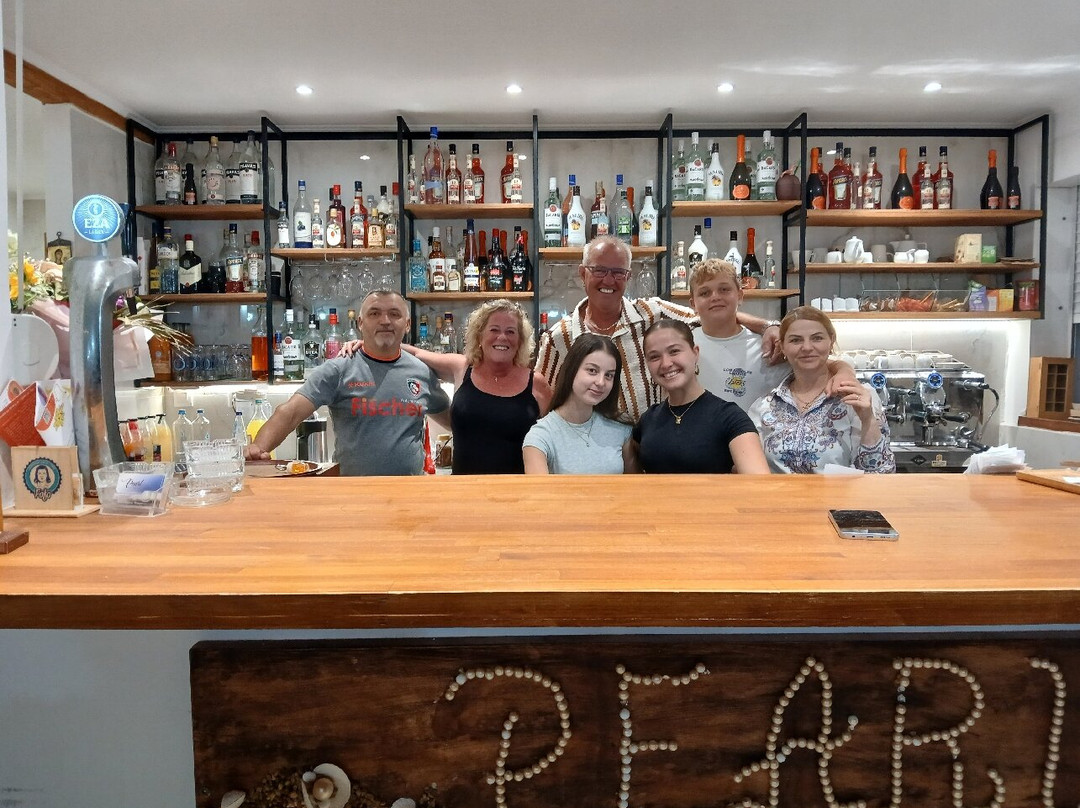 Pearl Taverna