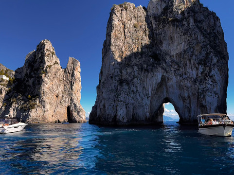 Ciro Capri Boats-卡碧岛必去景点