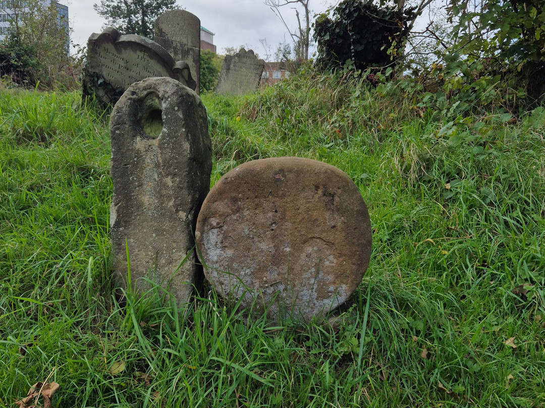 Friar's Bush Graveyard Cemetery Tours-贝尔法斯特必去景点