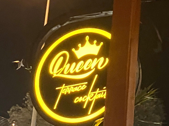 Queen Bar (terrace)-卡斯必去景点