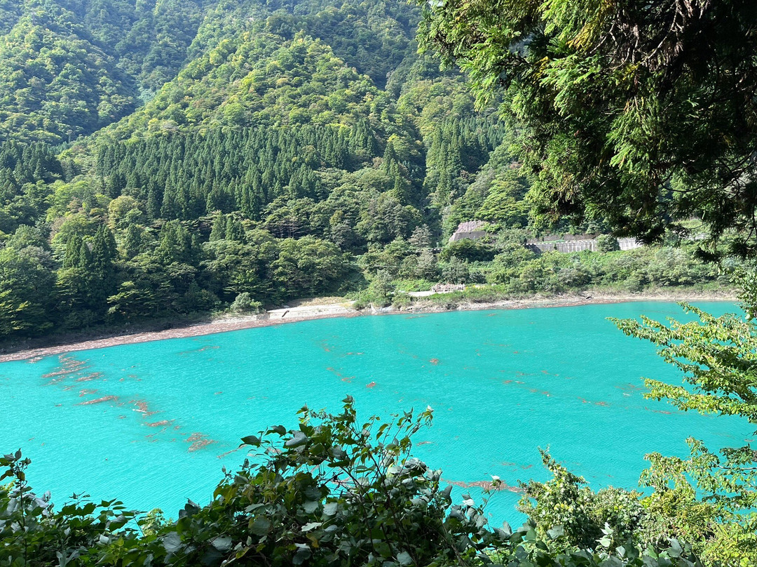 Kurobe Gorge Railway-黑部市必去景点