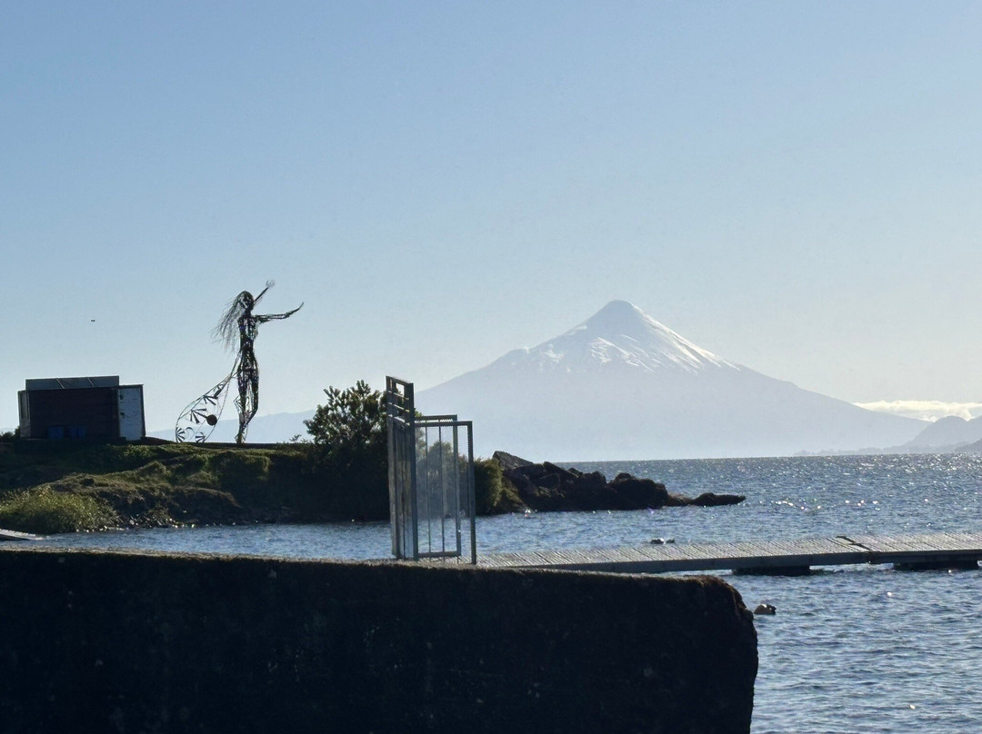 Escultura Licarayén-巴拉斯港必去景点
