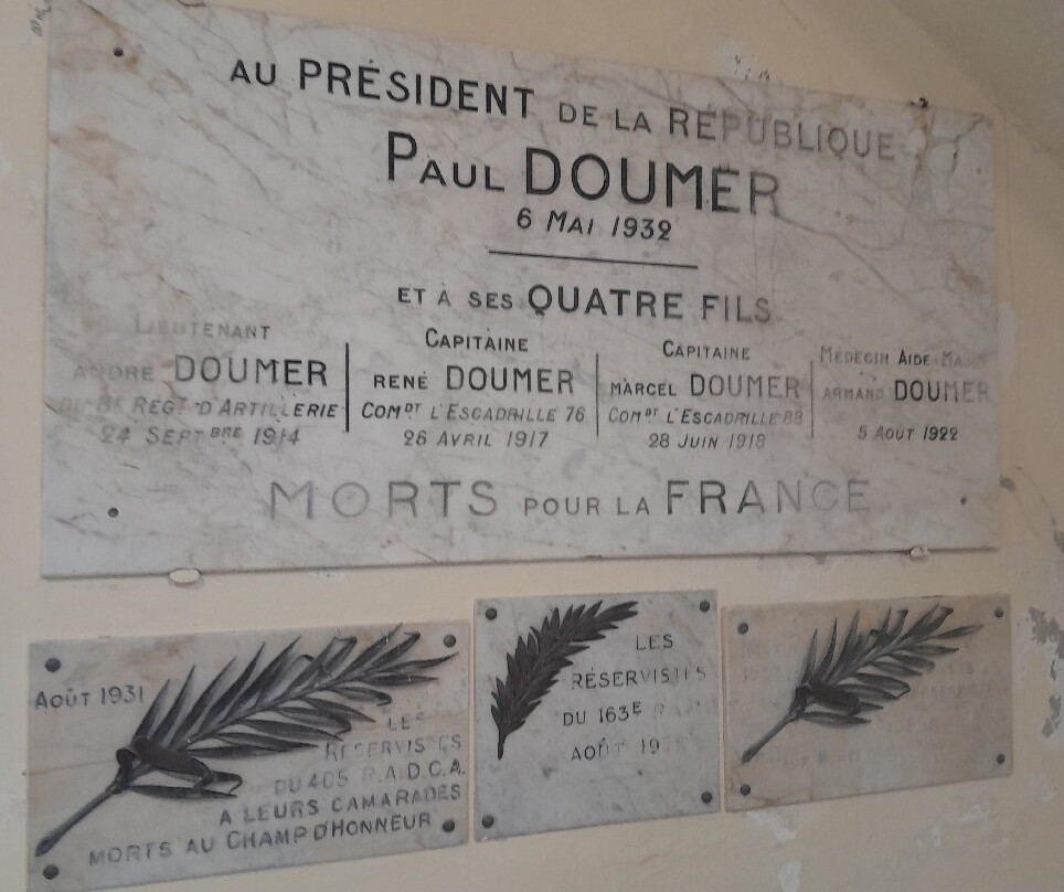 Monument-Ossuaire de « La Ferme de Navarin »-Sommepy-Tahure必去景点