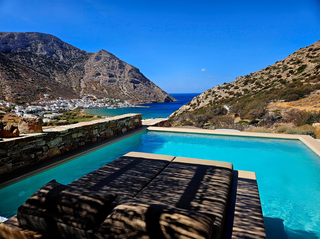 Apsila Pool Suites主图