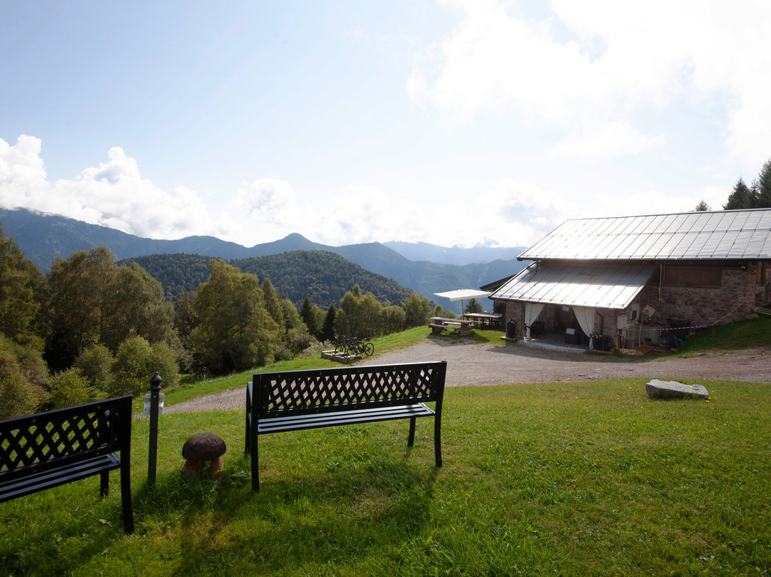 Chalet Chapeau B & B-Castel Condino必去景点