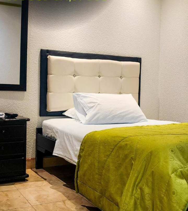 Paraíso Dorado - Hotel Express