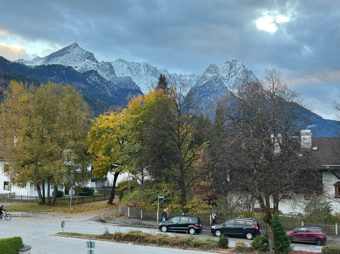 布鲁萨特伽尼酒店主图