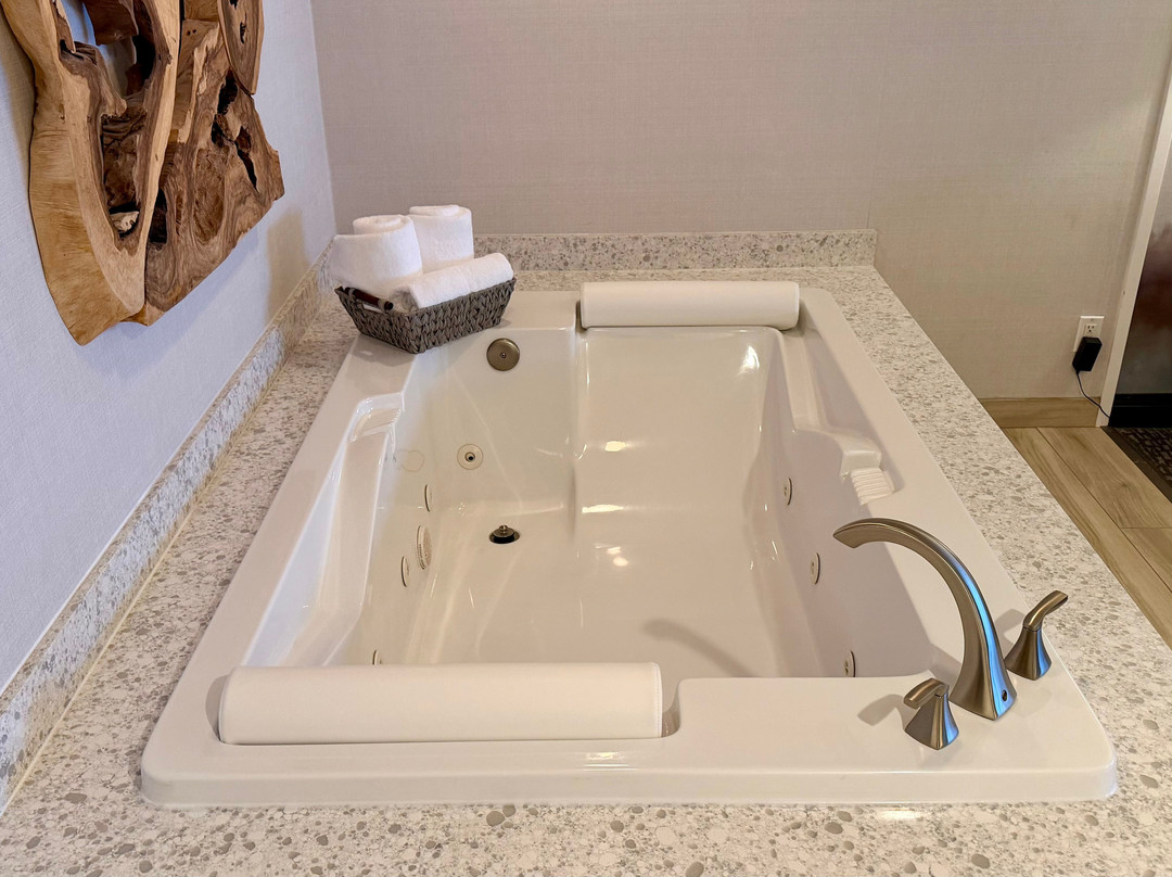 佳能海滩霍尔马克度假酒店主图