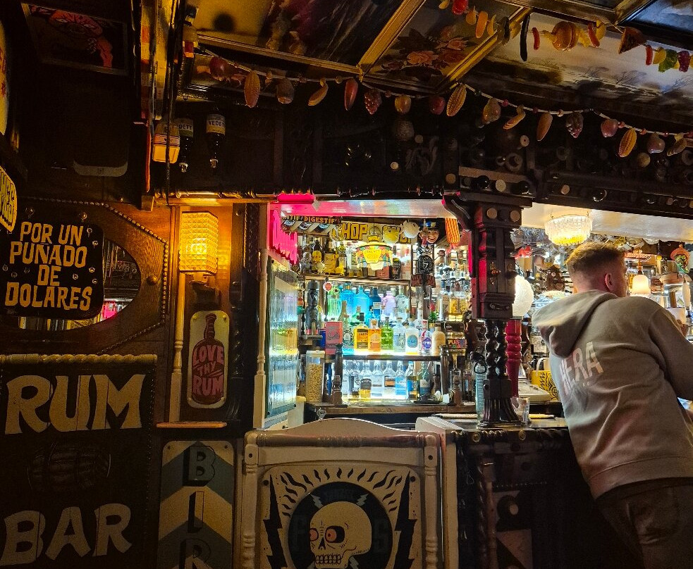 The Lamp & Whistle-彭赞斯必去景点