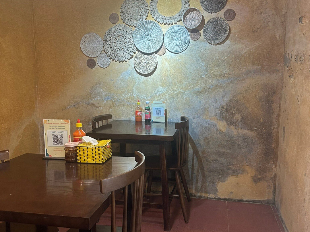 Toto-Chan Restaurant & Vegetarian Options