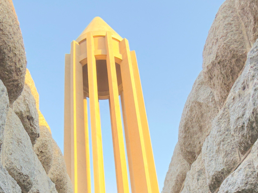 Ibn-e Sina Tomb-Hamadan必去景点