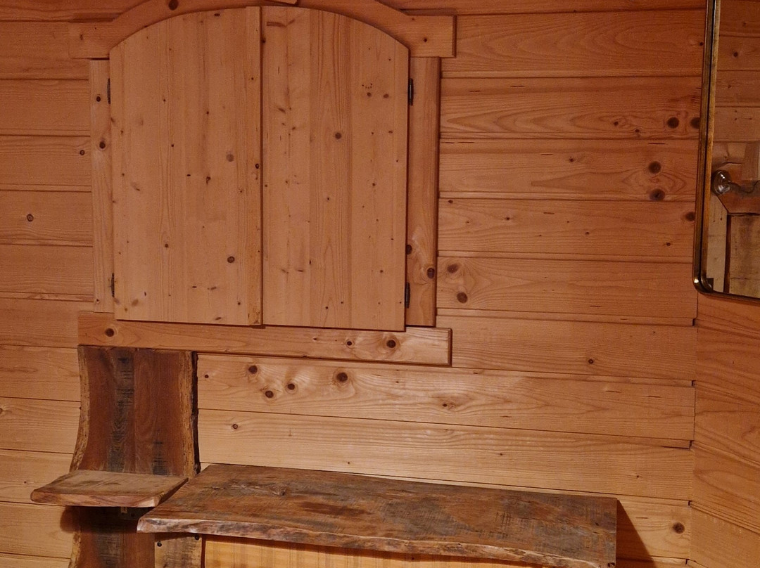 Les Cabanes Dans Les Bois  Logis Hôtel主图