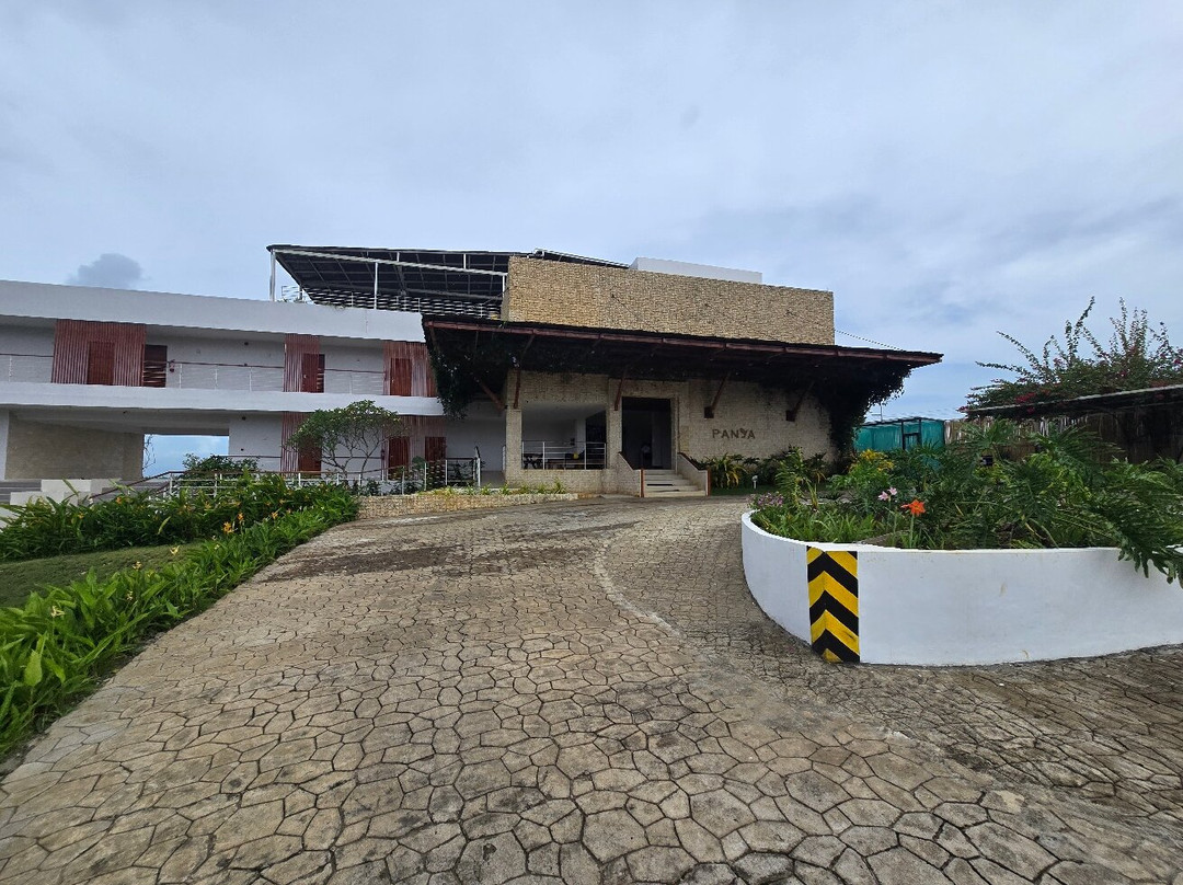 巴拉望岛番加度假酒店主图