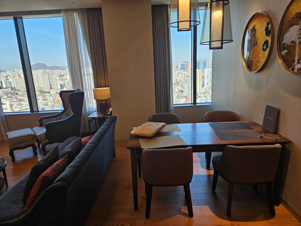 首尔龙山美爵大使酒店公寓-客卧