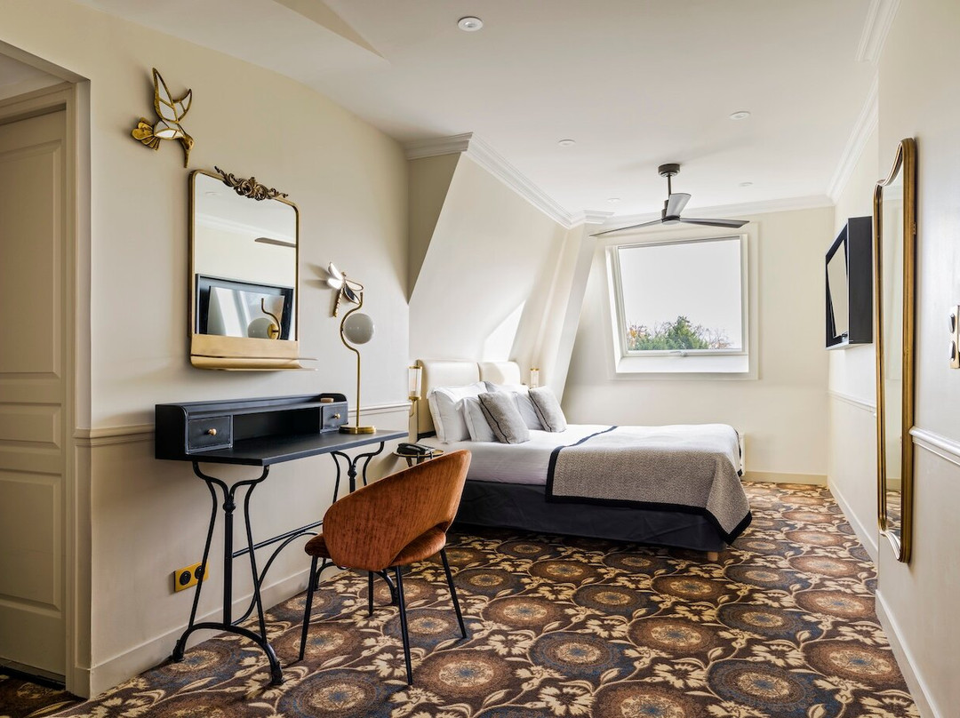 Château Jeanne & The Forest主图