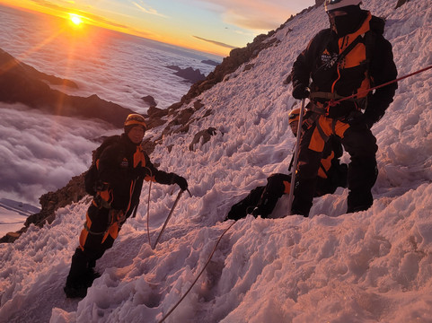 Andean Peaks Bolivia-拉巴斯必去景点