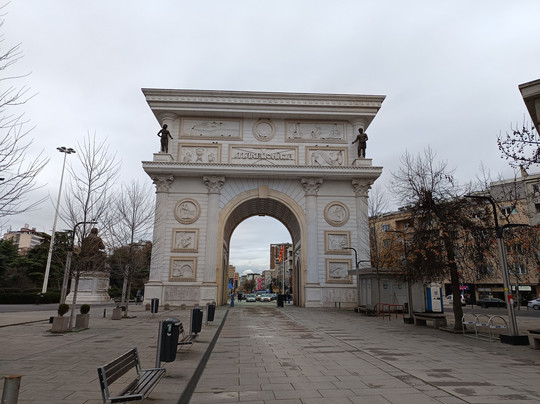 Porta Macedonia aka Gate Macedonia-斯科普里必去景点