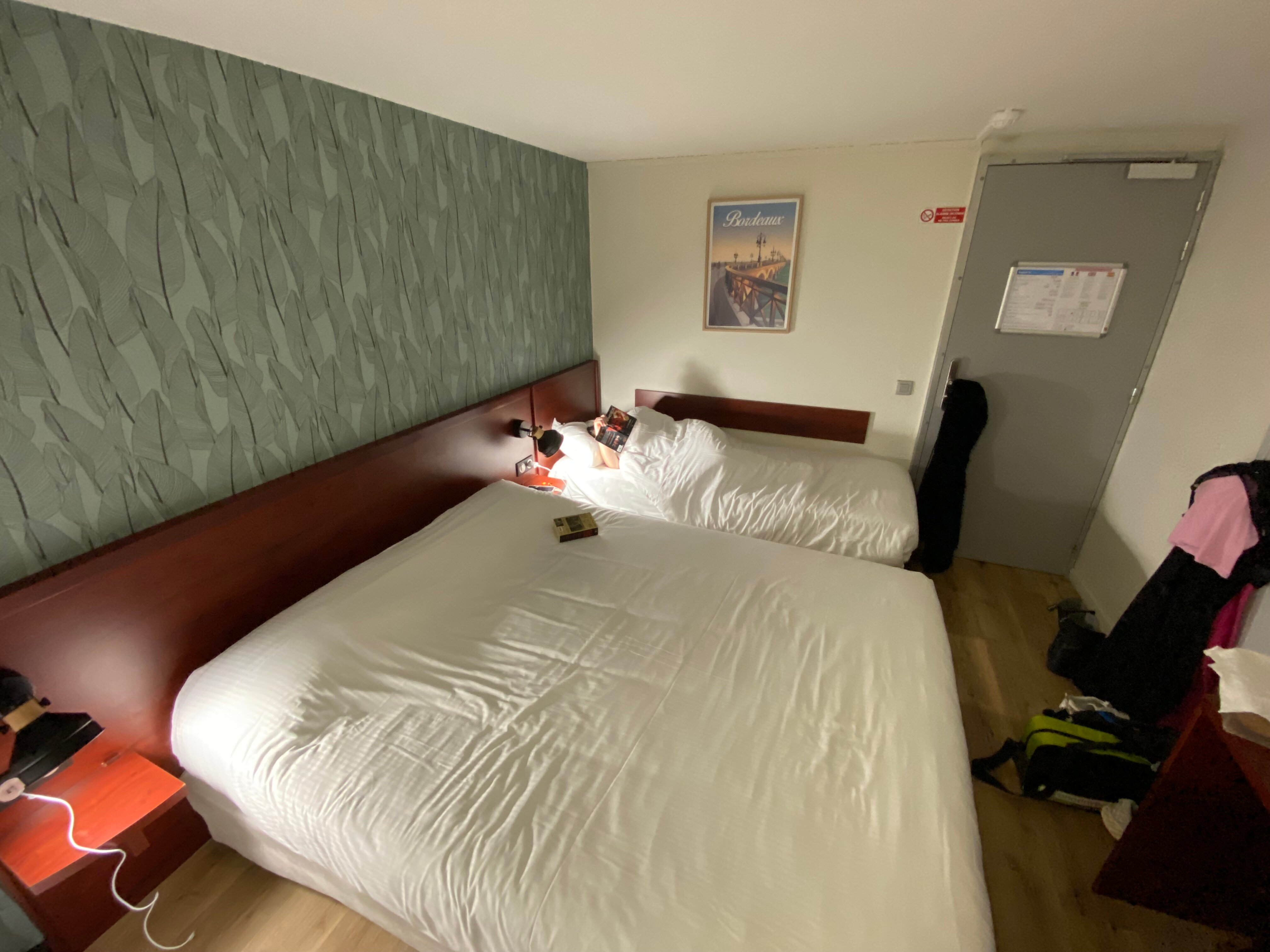 基里亚德波尔多罗蒙酒店-官方