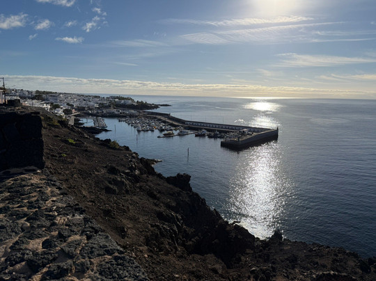 Walk from Puerto del Carmen to Puerto Calero-卡门港必去景点