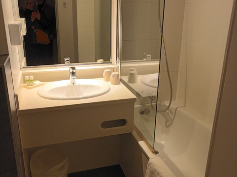 阿达里克花园酒店主图